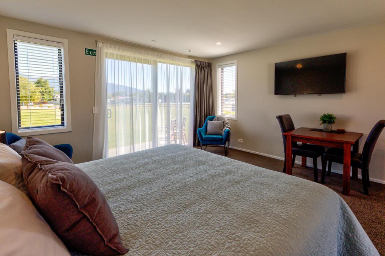 Motel Annies On Milford Te Anau Exterior foto