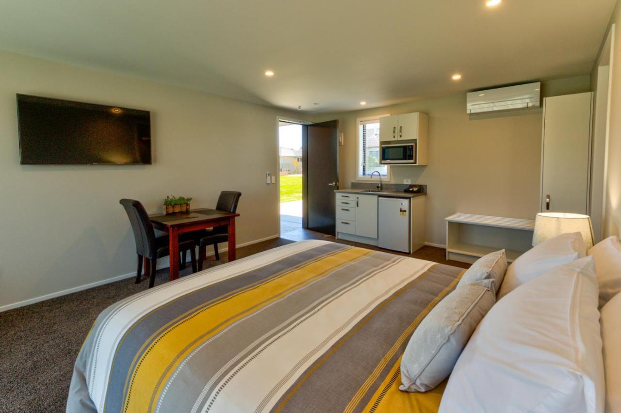 Motel Annies On Milford Te Anau Exterior foto